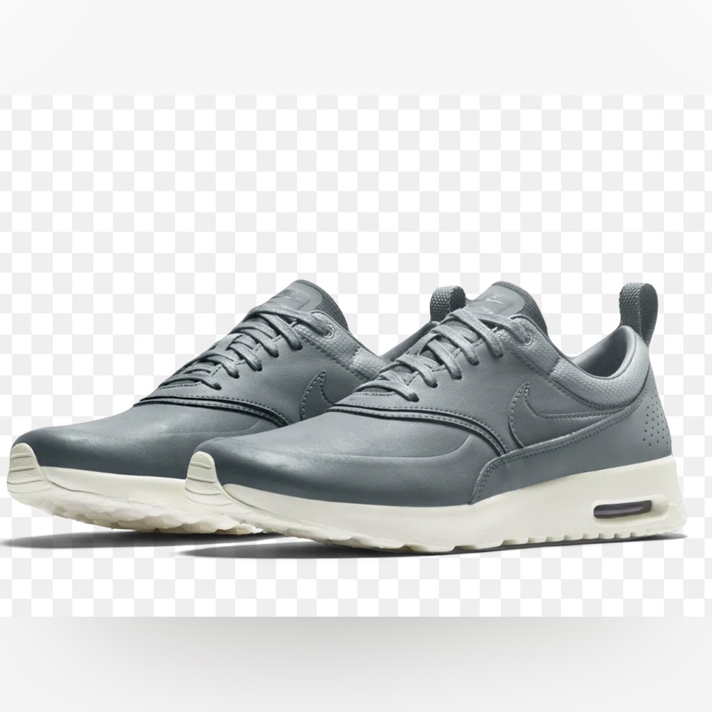 GENTLY USED- Grey NIKE AIR MAX THEA 7.5